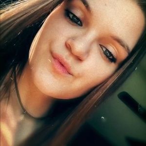 Meet your Posher, Kaylena